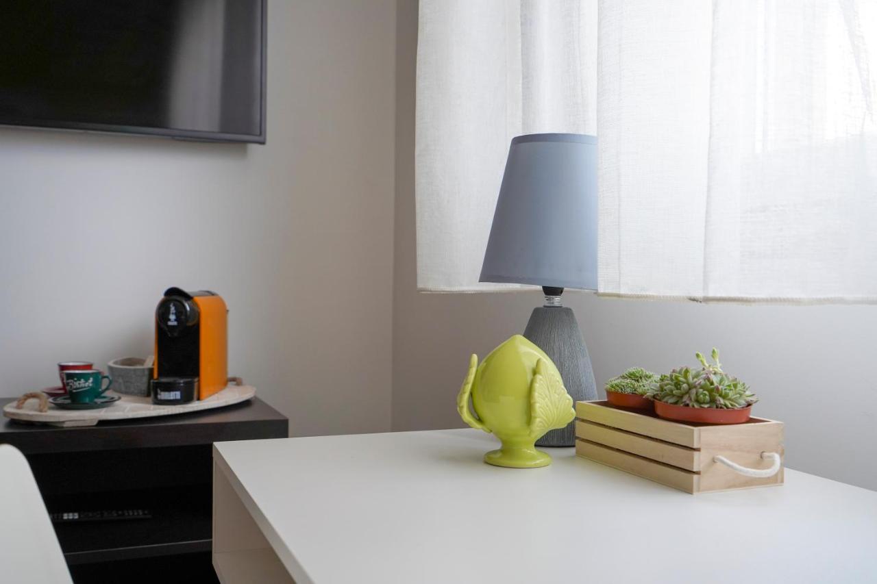 Mediterranea Apartment- Central Station - Free Wifi&Netflix Bari Dış mekan fotoğraf